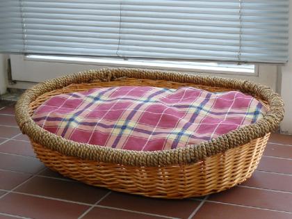 Hundekorb aus Weide mit Kissen nur 3 Tage genutzt