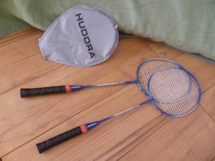 Federballschläger mit Bällen sport fittness Camping Urlaub Badminton