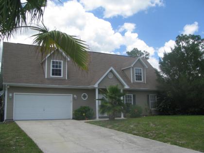 Florida SW Cape Coral 2 Stoeckige einzugsfertige Villa mit grossem Garten