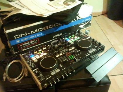 Denon MC 6000 dj midi controller NEU TOP