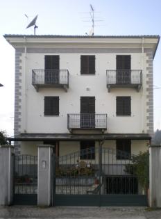 Schönes Einfamilienhaus in traumhafter Lage in Italien zu verkaufen