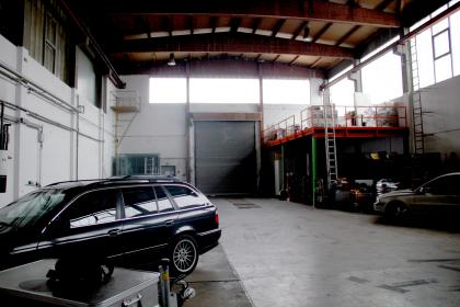 Portalkranhalle mit LKW-Grube -500m